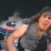 The lyrics GATES OF VALHALLA of MANOWAR is also present in the album Into glory ride (1983)