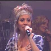 The lyrics LUNA BONITA - CORAZON SALVAJE of MARCELA MORELO is also present in the album Fuera del tiempo (2007)