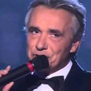 The lyrics PLEURE PAS LOLA of MICHEL SARDOU is also present in the album Salut (1997)