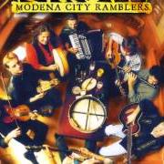 The lyrics AHMED L'AMBULANTE of MODENA CITY RAMBLERS is also present in the album Raccolti (1998)
