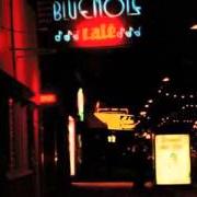 The lyrics SOUL OF A WOMAN of NEIL YOUNG is also present in the album Bluenote café (2015)