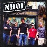 The lyrics FINGER ON THE TRIGGER of NEVER HEARD OF IT is also present in the album Nhoi (2007)
