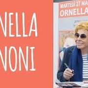 The lyrics IMPARARE AD AMARSI of ORNELLA VANONI is also present in the album Un pugno di stelle (2018)