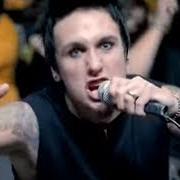 The lyrics DO OR DIE of PAPA ROACH is also present in the album Getting away with murder (2004)