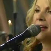 The lyrics NEVER ENDING SONG OF LOVE of PATTY LOVELESS is also present in the album Dreaming my dreams (2005)