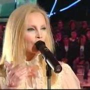 The lyrics E IO VERRÒ UN GIORNO LÀ of PATTY PRAVO is also present in the album Sanremo 2009