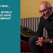 The lyrics GATHERING STORM of PAUL KELLY is also present in the album Smoke (1999)