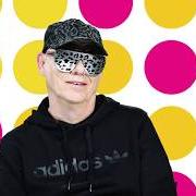 The lyrics GROOVY of PET SHOP BOYS is also present in the album Super (2016)
