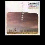 The lyrics O'I NE' of PINO DANIELE is also present in the album Musicante (1984)