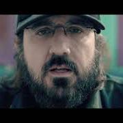 The lyrics ECCHIME of PIOTTA is also present in the album Si riparano ricordi (2026)