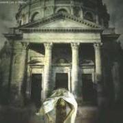 The lyrics BORNLIVEDIEINTRO of PORCUPINE TREE is also present in the album Coma divine (1997)