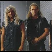 The lyrics NINE LIVES of PRIMAL FEAR is also present in the album Primal fear (1998)