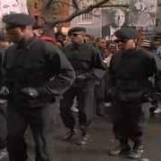 The lyrics FIGHT THE POWER of PUBLIC ENEMY is also present in the album Fight the power...Live! (1989)