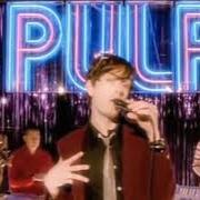 The lyrics COMMON PEOPLE of PULP is also present in the album Different class (1995)
