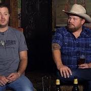 The lyrics REASONS TO QUIT of RANDY ROGERS BAND is also present in the album Hold my beer, vol. 1 (2015)
