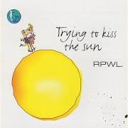 The lyrics SUNDAY MORNING of RPWL is also present in the album Trying to kiss the sun (2002)