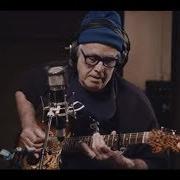 The lyrics EVERYBODY OUGHT TO TREAT A STRANGER RIGHT of RY COODER is also present in the album The prodigal son (2018)