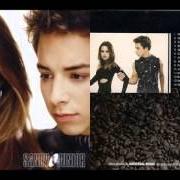 The lyrics DOCE COMO O MEL of SANDY & JUNIOR is also present in the album Você é d + (1995)