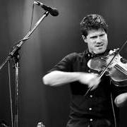 The lyrics THE EDUCATED MAN of SETH LAKEMAN is also present in the album The well worn path (2018)