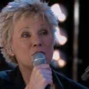 The lyrics NOBODY LOVES ME LIKE YOU DO of ANNE MURRAY is also present in the album Anne murray duets friends & legends (2008)