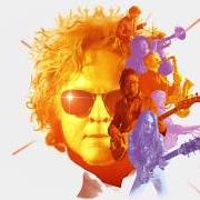 The lyrics SWEET CHILD of SIMPLY RED is also present in the album Blue eyed soul (2019)