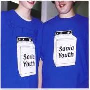 The lyrics SKIP TRACER of SONIC YOUTH is also present in the album Washing machine (1995)