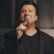 The lyrics WE'RE STILL HERE of STEVE PERRY is also present in the album Traces (2018)