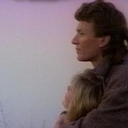 The lyrics WAKE ME UP ON JUDGMENT DAY of STEVE WINWOOD is also present in the album Back in the high life (1986)