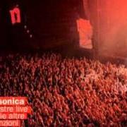 The lyrics INCANTEVOLE of SUBSONICA is also present in the album Terrestre live e varie altre disfunzioni (2006)