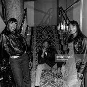 The lyrics ON & ON of SWV is also present in the album New beginning (1996)