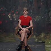 The life of a showgirl + “a look behind the curtain”