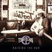 The lyrics COWBOYS IN THIS TOWN of TERRI CLARK is also present in the album Raising the bar (2018)