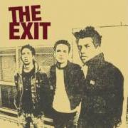 The lyrics QUESTION THE CHORUS of THE EXIT is also present in the album New beat (2002)