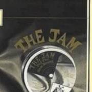 The lyrics SET THE HOUSE ABLAZE of THE JAM is also present in the album Dig the new breed (1982)