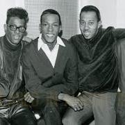 The lyrics (YOU CAN) DEPEND ON ME of THE TEMPTATIONS is also present in the album The temptations sing smokey (1965)