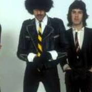 The lyrics DANCING IN THE MOONLIGHT (IT'S CAUGHT ME IN ITS SPOTLIGHT) of THIN LIZZY is also present in the album Live and dangerous (1978)