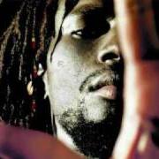 The lyrics LES MARTYRS of TIKEN JAH FAKOLY is also present in the album Cours d'histoire (2000)