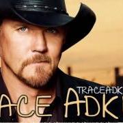 The lyrics I CAME HERE TO LIVE of TRACE ADKINS is also present in the album American man: greatest hits (2007)