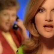 The lyrics BELIEVE ME BABY (I LIED) of TRISHA YEARWOOD is also present in the album Everybody knows (1996)