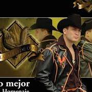 The lyrics VETE CON ÉL of VALENTIN ELIZALDE is also present in the album Lo mejor del homenaje a una vida (2008)