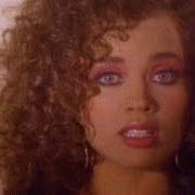 The lyrics (HE'S GOT) THE LOOK of VANESSA WILLIAMS is also present in the album The right stuff (1988)