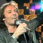 The lyrics REWIND (LIVE) of VASCO ROSSI is also present in the album The singles collection (2007)
