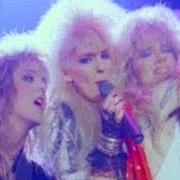 The lyrics CHARMED LIFE of VIXEN is also present in the album Vixen (1988)