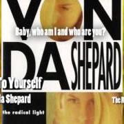 The lyrics CARTWHEELS of VONDA SHEPARD is also present in the album The radical light (1992)
