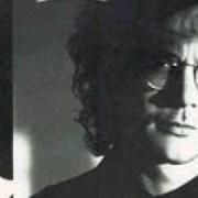 The lyrics THE HEARTACHE of WARREN ZEVON is also present in the album Sentimental hygiene (1987)