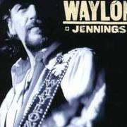 The lyrics RINGS OF GOLD of WAYLON JENNINGS is also present in the album Only daddy that'll walk the line