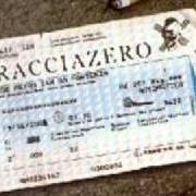 The lyrics RICORDO CONSUMATO of TRACCIA ZERO is also present in the album Tracciazero