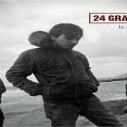 The lyrics OGGI RIMANI LAGGIÙ of 24 GRANA is also present in the album La stessa barca (2011)