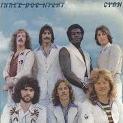 The lyrics RIDIN' THUMB of THREE DOG NIGHT is also present in the album Cyan (1973)