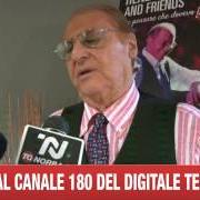 The lyrics I' TE VURRIA VASA' of RENZO ARBORE is also present in the album ...E pensare che dovevo fare il dentista (2014)